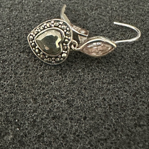 Judith Jack 925 Sterling Silver Heart Dangle Lever Back Marcasite Earrings. - Picture 3 of 4